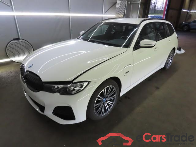 BMW 3-Serie Touring ´18 Baureihe 3 Touring 320 e M Sport 2.0 150KW AT8 E6d