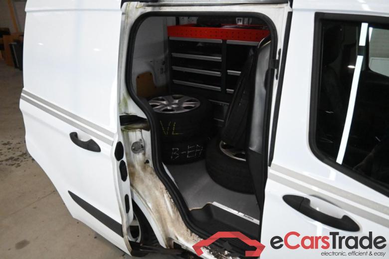 Ford _Transit Courier ´14 Transit Courier Trend 1.5 TDCi 74KW MT6 E6dT #5