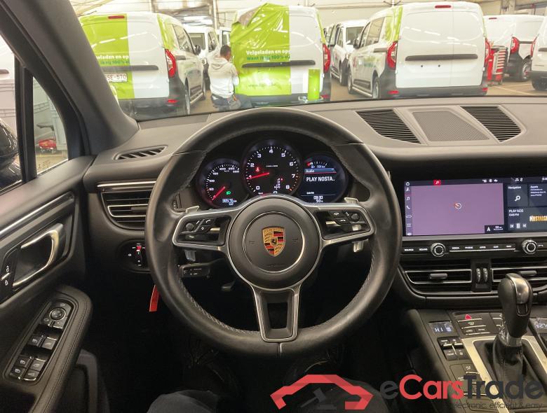 PORSCHE Macan Macan #3