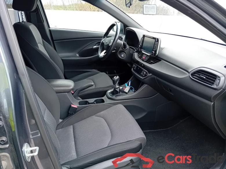 Hyundai 1.6 CRDi 70kW (95CV) Klass HYUNDAI i30 / 2017 / 5P / berlina con portón 1.6 CRDi 70kW (95CV) Klass #6