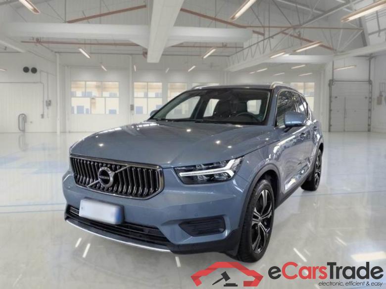 Volvo 218 VOLVO XC40 / 2017 / 5P / SUV T5 PLUG-IN HYBRID AUTO RECHARGE INSCR. #1