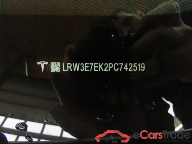 Tesla Model 3 ´18 BEV TESLA Model 3 Langstreckenbatt. Allradantrieb Dual Motor 4d 366kW #5