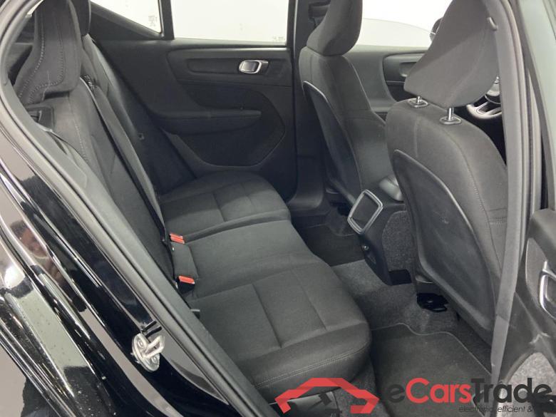 VOLVO XC40 1.5 T2 MOMENTUM CORE #6