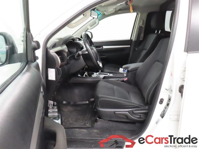 TOYOTA HILUX 2.4 D-4D-F DC Prof. #5