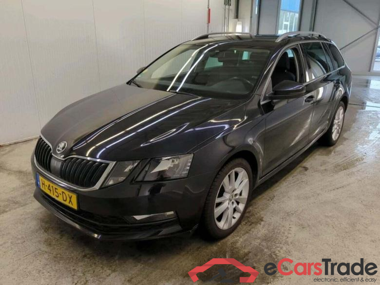 SKODA Octavia Combi 1.6 TDI Clever Ed.