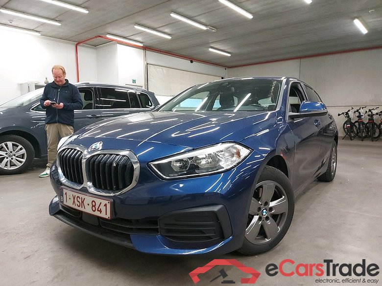 BMW - BMW 1 HATCH 118d 136PK Business Edition With Electronic Airconditioning & PDC Front & Rear & Pano Roof #1