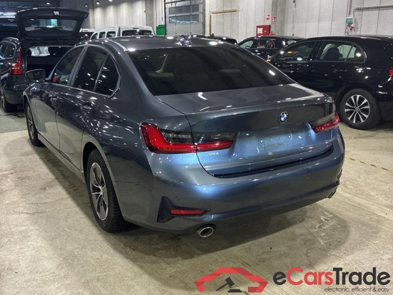 BMW 3 SERIES BERLINE 2.0 316DA (90KW) BERLINE Mirror Storage Business Model Advantage #3