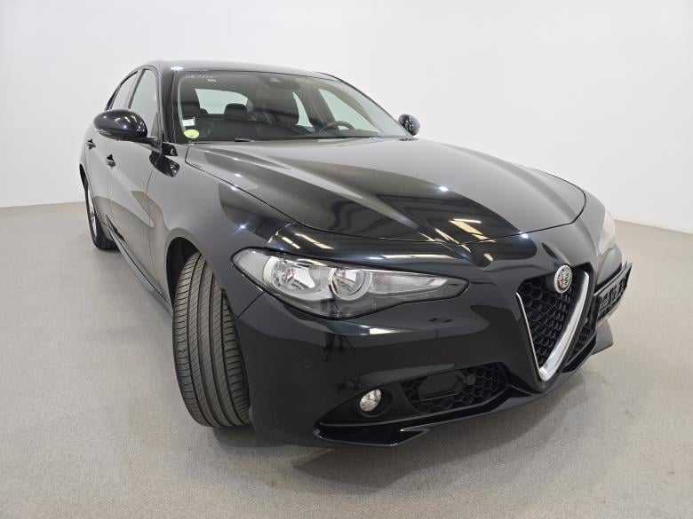 Alfa Romeo Giulia 2.2d Aut. Navi KeylessGo Camera Klima PDC ... #3