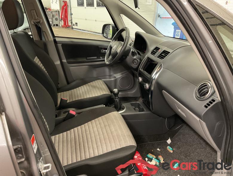 SUZUKI SX4 1.6i 4x4 GLX Outdoor #4