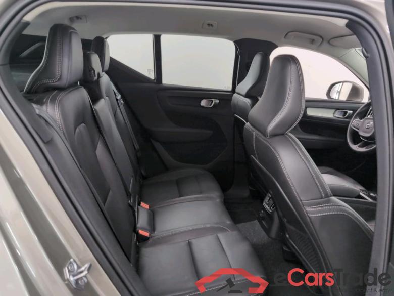 VOLVO XC40 1.5 T5 RECHARGE GEARTR. INSCRIPTION EXPR Park Assist Tire kit #6