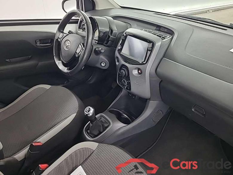 TOYOTA Aygo 1.0 VVT-i x-play 5D 53kW #6