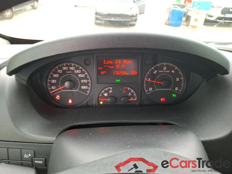 Citroen 33 L3H2 BlueHDi 120 S&S BVM6 Club CITROEN Jumper / 2014 / 4P / Fourgon tôlé 33 L3H2 BlueHDi 120 S&S BVM6 Club #6