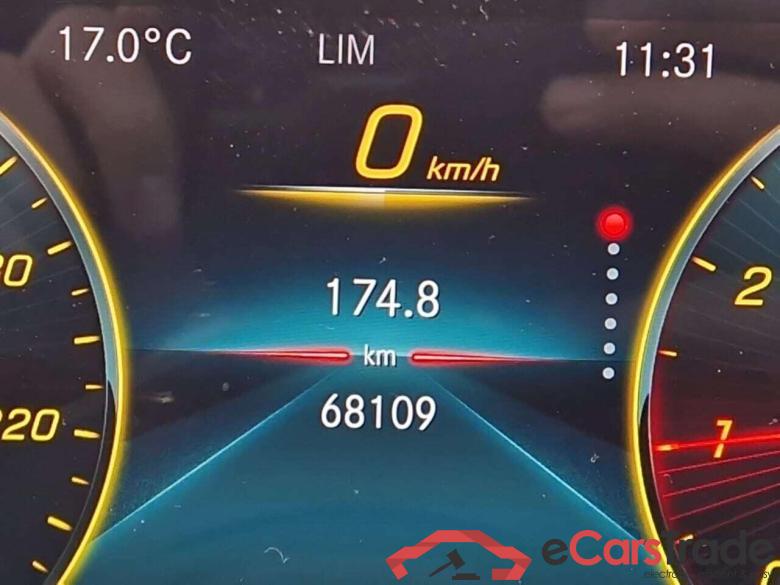 MERCEDES-BENZ CLA-klasse Shooting Brake 200 Business Solition AMG AUT #4