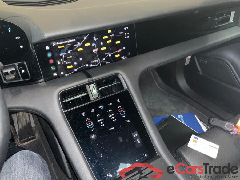 Porsche Taycan Performance 84kWh Pano LED Virtual Navi-Pro Bose Sport-Leather KeylessGo Camera Klima PDC ... #6