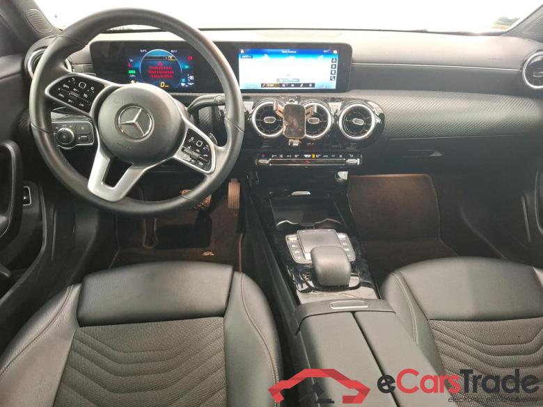 Mercedes A 250 e Business Line 8G-DCT MERCEDES-BENZ Classe A Compact / 2018 / 5P / Berline A 250 e Business Line 8G-DCT #5