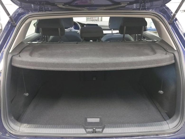 Volkswagen Golf 1.0 TSI Life LED Virtual Ambient Navi KeylessGo Camera Klima PDC ... #6