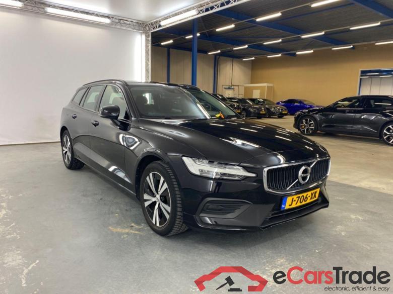 VOLVO V60 2.0 B3 Momentum Advantage #2