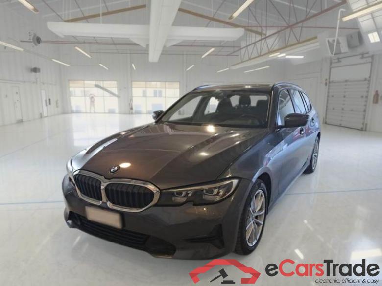 BMW 198 BMW SERIE 3 / 2018 / 5P / STATION WAGON 318D 48V BUSINESS ADVANTAGE TOURING AUTO #1