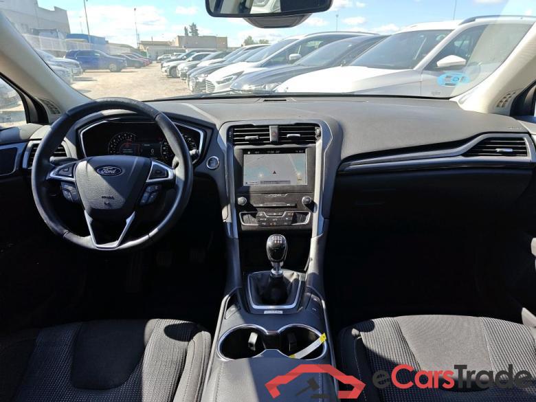 Ford 2.0 TDCi 110kW (150CV) Titanium 235 FORD Mondeo / 2014 / 5P / berlina con portón 2.0 TDCi 110kW (150CV) Titanium 235 #3