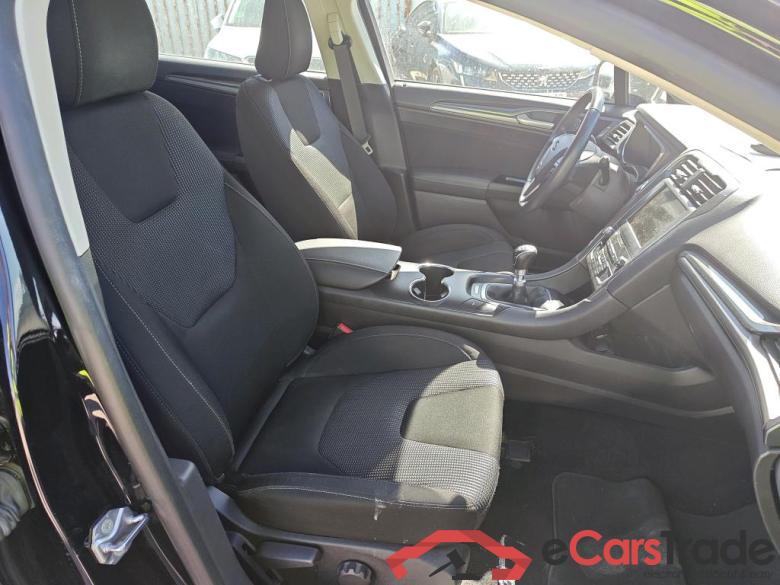 Ford 2.0 TDCi 110kW (150CV) Titanium 235 FORD Mondeo / 2014 / 5P / berlina con portón 2.0 TDCi 110kW (150CV) Titanium 235 #6