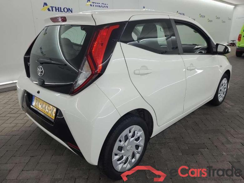 TOYOTA Aygo 1.0 VVT-i x-play x-shift 5D 53kW #3