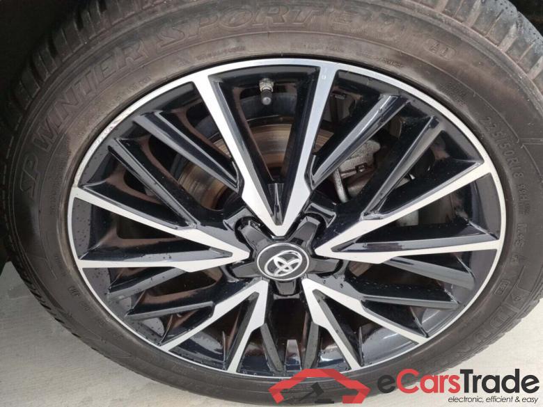 TOYOTA C-HR 1.8 VVT-I HYBRID C-HIC CVT #6 TOYOTA C-HR 1.8 VVT-I HYBRID C-HIC CVT #6