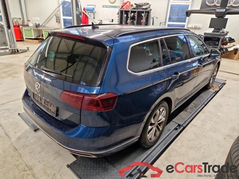 Vw GTE Passat Variant #4