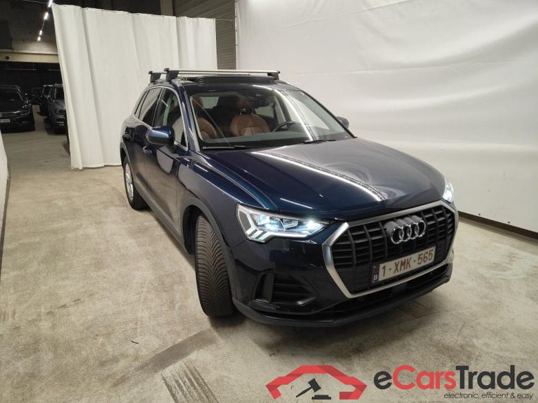 Audi Q3 35 TDI S Tronic Business Edition 5d #2