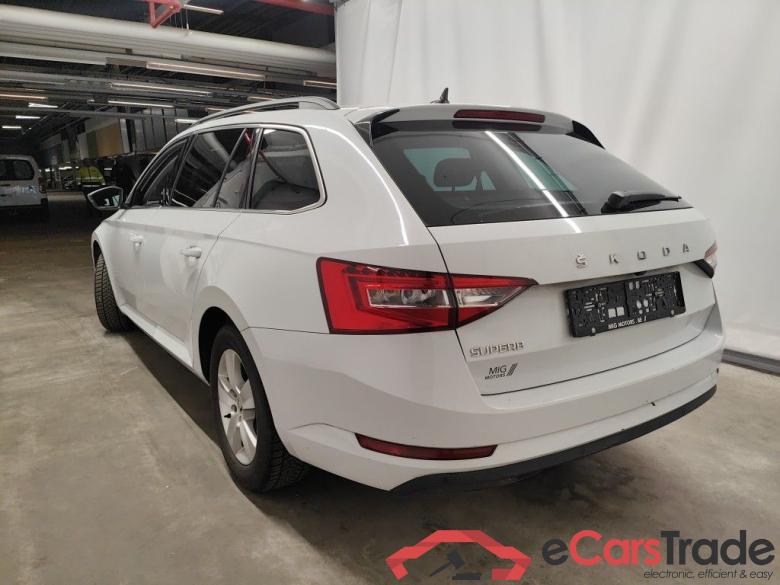 Skoda Superb Combi 2.0 CRTDI 110kW Ambition 5d #4