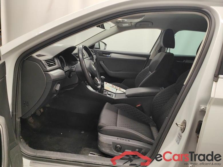 Skoda Superb Combi 2.0 CRTDI 110kW Ambition 5d #6