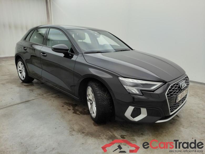 Audi A3 Sportback 2.0 30 TDi 85kW Advanced 5d #2