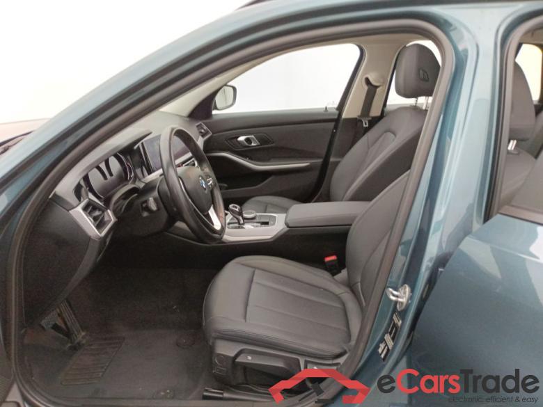 BMW 3 Reeks Touring 318dA (110 kW) 5d #6