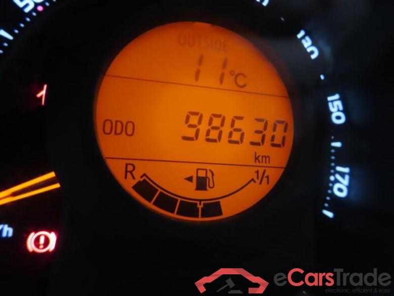 TOYOTA Aygo 1.0 VVT-i x-play ltd #4