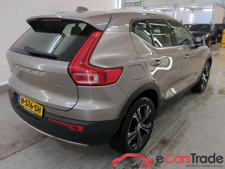 Volvo XC40 '17 Volvo XC40 T5 Twin Engine Geartronic Inscription 5d #2