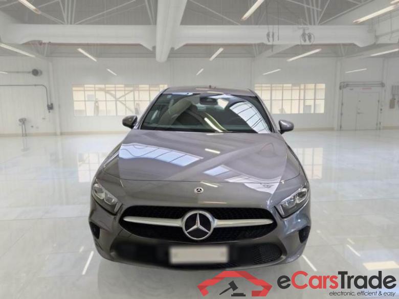 Mercedes 17 MERCEDES-BENZ CLASSE A / 2018 / 5P / BERLINA A 180 D AUTOMATIC BUSINESS EXTRA #6