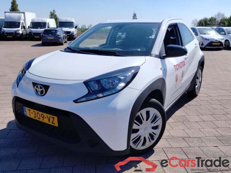 TOYOTA Aygo X 1.0 VVT-i MT Play #1