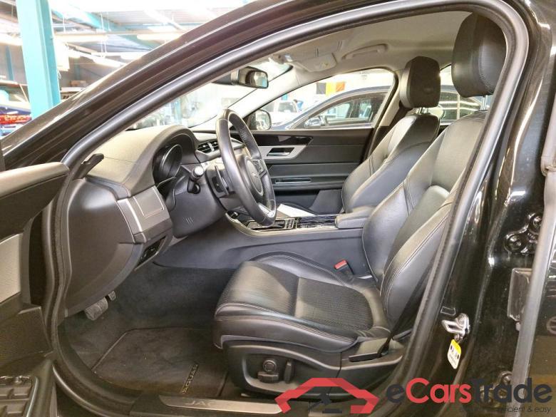 JAGUAR XF DIESEL - 2015 2.0 D E-Performance Prestige STOCK #5