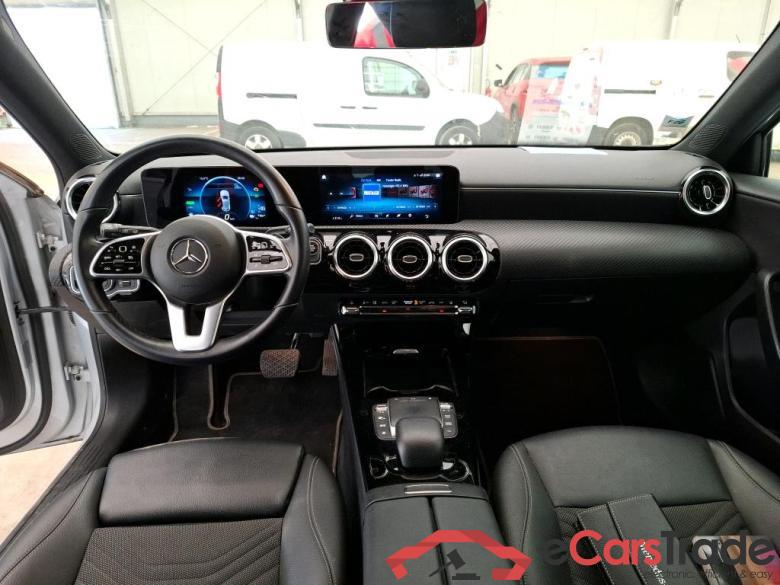 Mercedes A 250 e Business Line 8G-DCT MERCEDES-BENZ Classe A Compact / 2018 / 5P / Berline A 250 e Business Line 8G-DCT #5