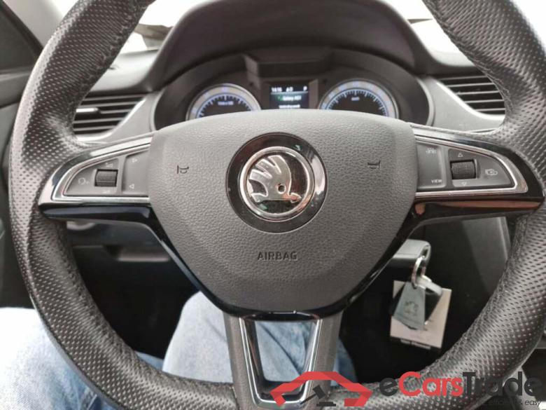 SKODA Octavia Combi 1.0 TSI Clever Edition DSG #6