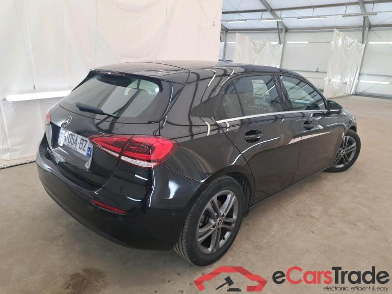 Mercedes A 200 d Business Line 8G-DCT MERCEDES-BENZ Classe A Compact / 2018 / 5P / Berline A 200 d Business Line 8G-DCT #3