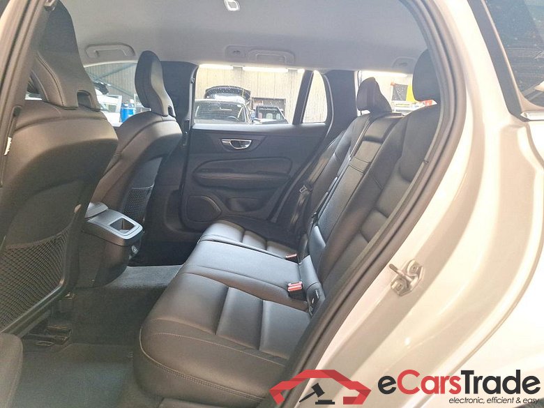 VOLVO V60 DIESEL - 2018 2.0 D3 Momentum Pro #3