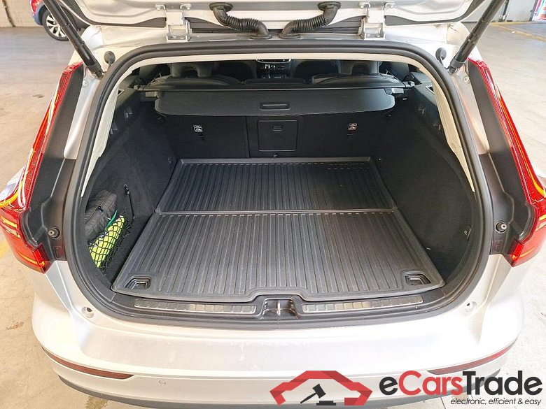 VOLVO V60 DIESEL - 2018 2.0 D3 Momentum Pro #4