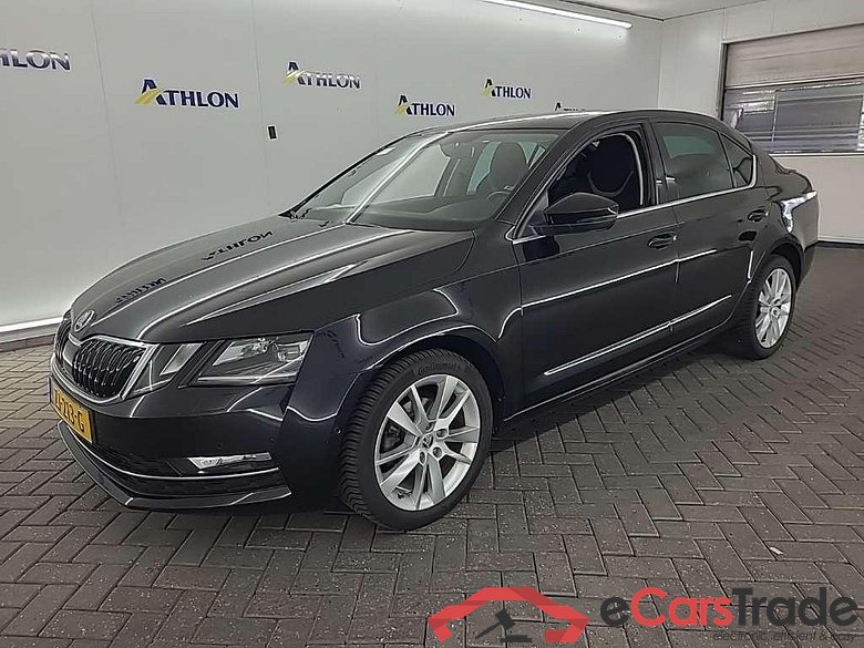 SKODA Octavia 1.6 TDI Greentech Style Business DSG 5D 85kW #1