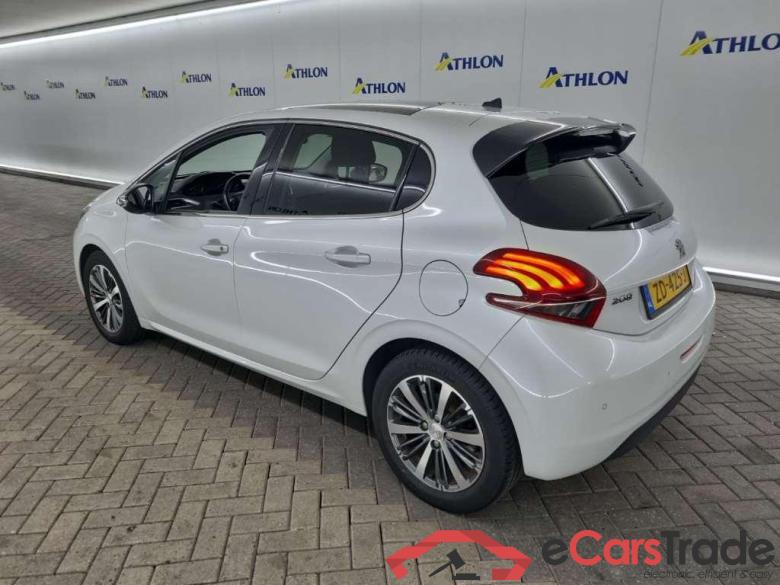 PEUGEOT 208 Allure 1.2 PureTech 110 5D 81kW #4