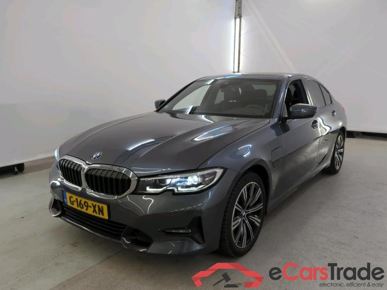 BMW 3 Serie Sedan '18 BMW 3 Serie Sedan 330e 4d #1