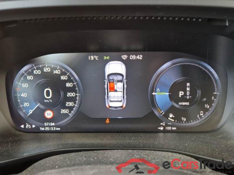 Volvo 235 VOLVO XC40 / 2017 / 5P / SUV T4 PLUG-IN HYBRID AUTO RECH INSCRIP EXPR #4