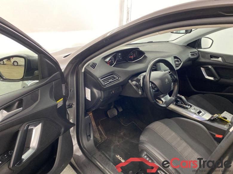 PEUGEOT 308 SW 1.2 PureTech Blue Lease Premium #5