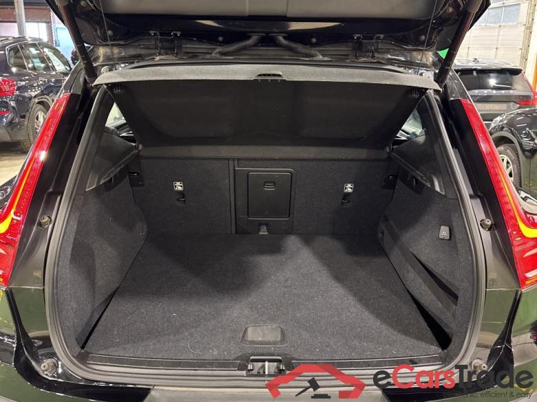 VOLVO XC40 DIESEL 2.0 D3 Momentum Pro #4