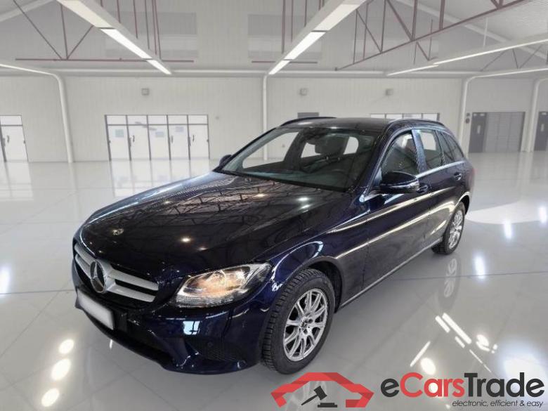 Mercedes 182 MERCEDES-BENZ CLASSE C / 2018 / 5P / STATION WAGON C180 D BUSINESS AUTO SW #1