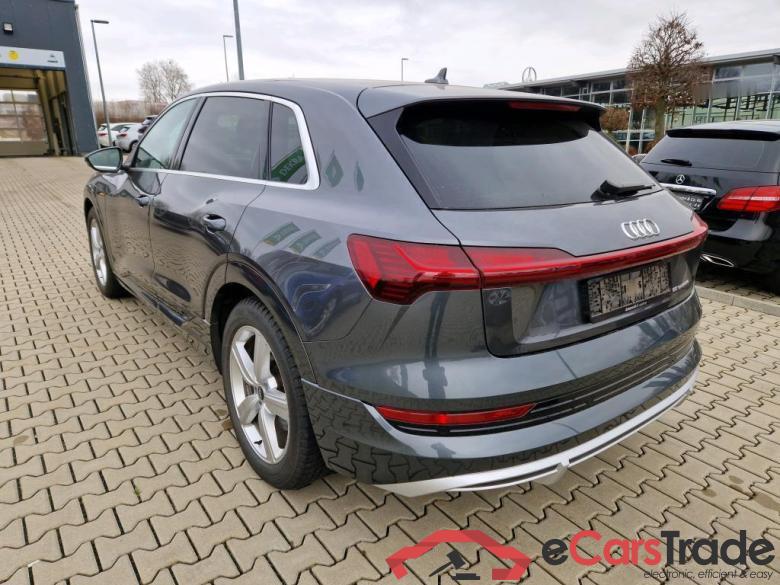 Audi 50 quattro S line E-tron #3